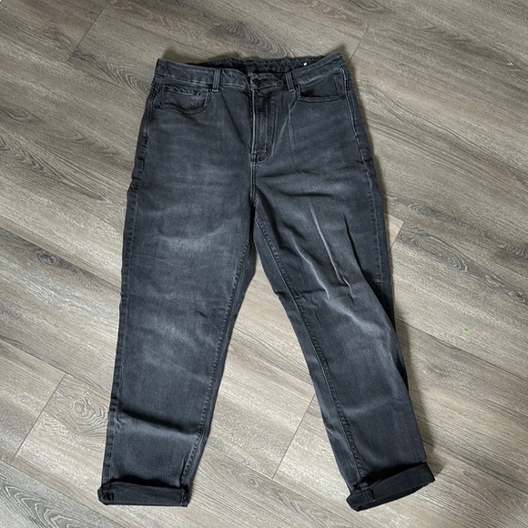 American Eagle Outfitters Black Curvy Mom Jeans - Picture 1 of 5